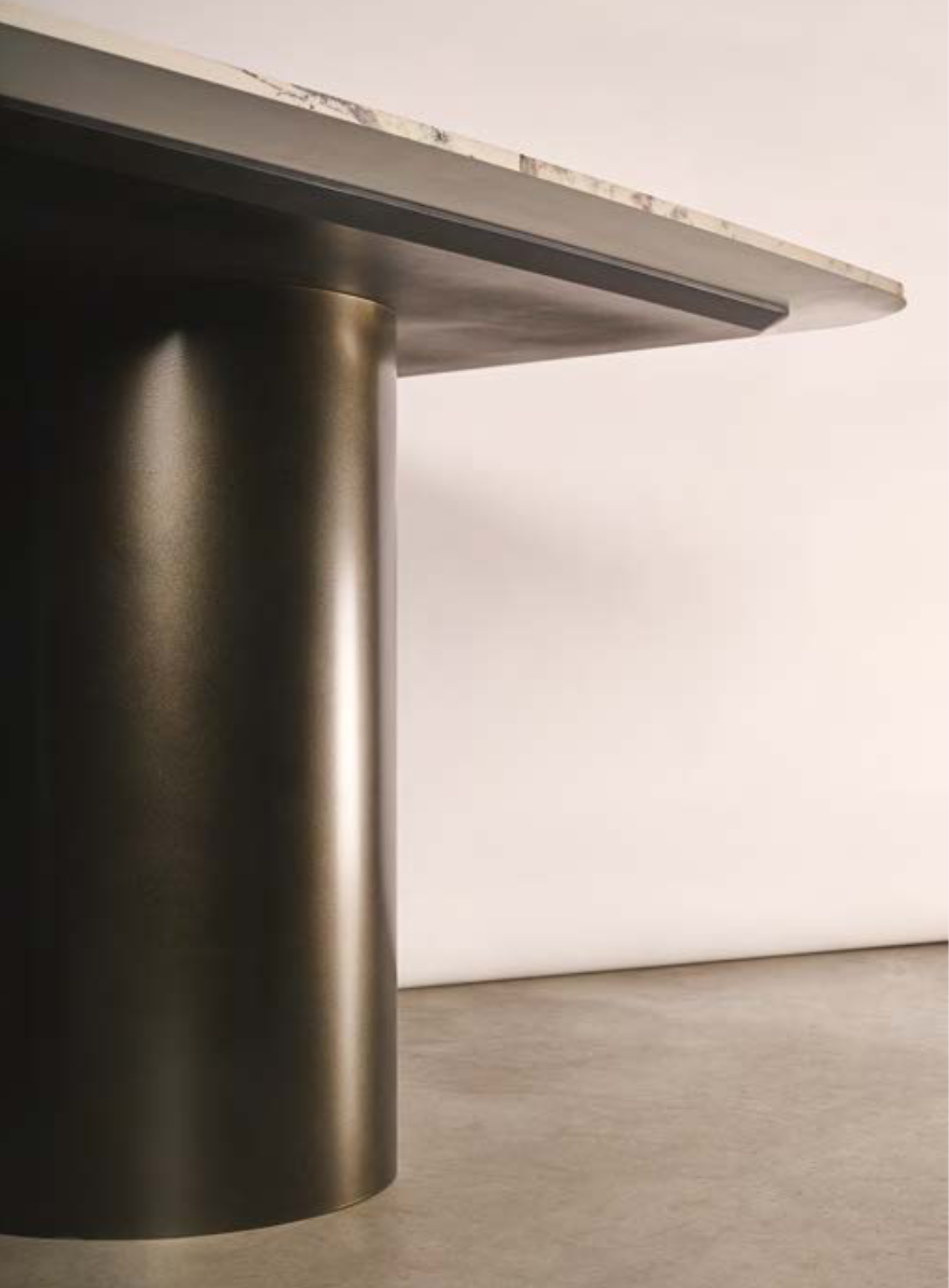 Raki Dining Table (Brushed brass)