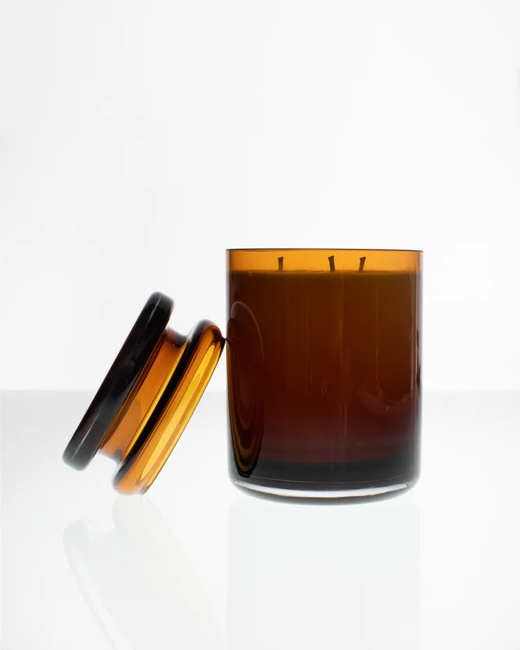 Scented Candle L Amber Mystique