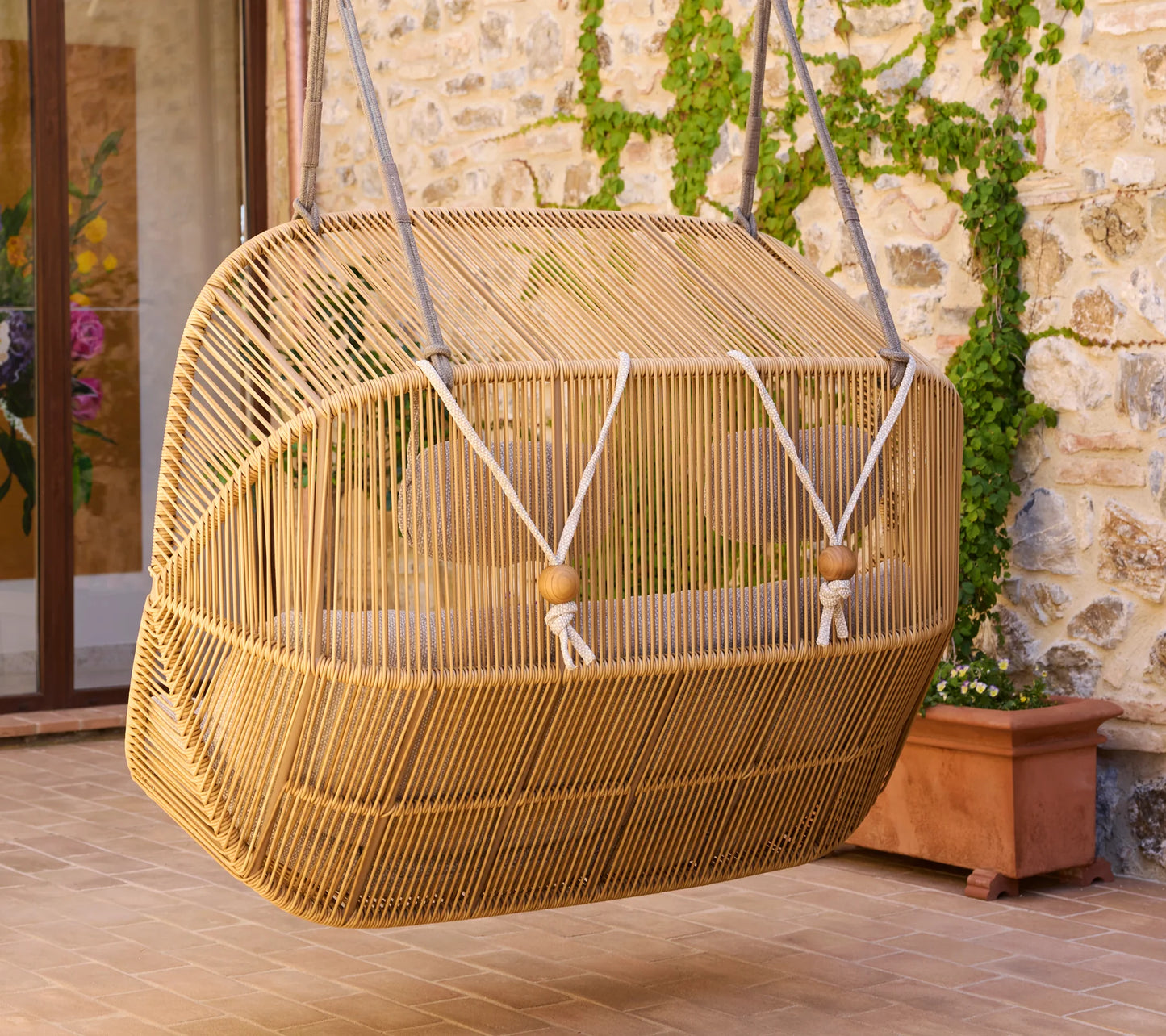 Hive 2 seater hanging sofa