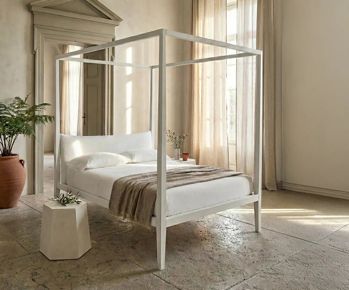 Moheli White Baldacchino Canopy Bed