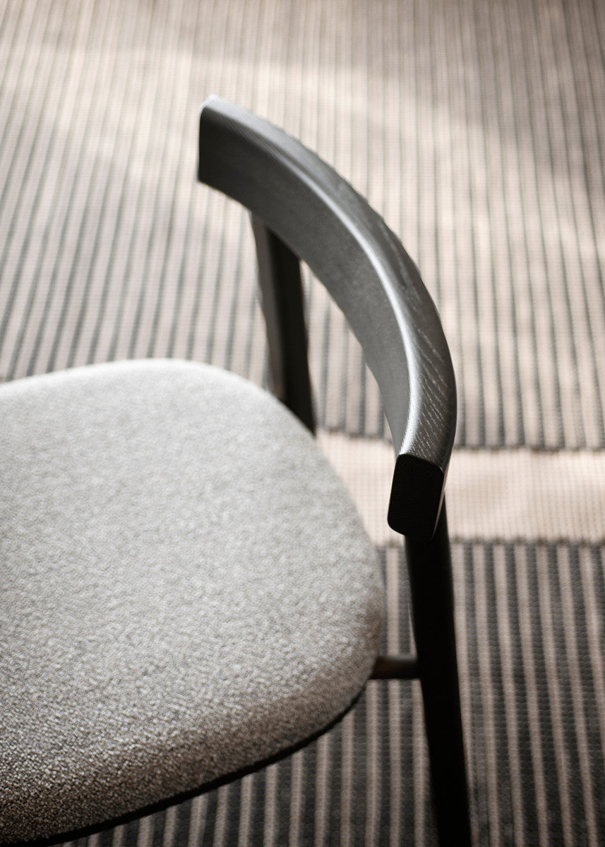 Helvetica 868W Dining Chair