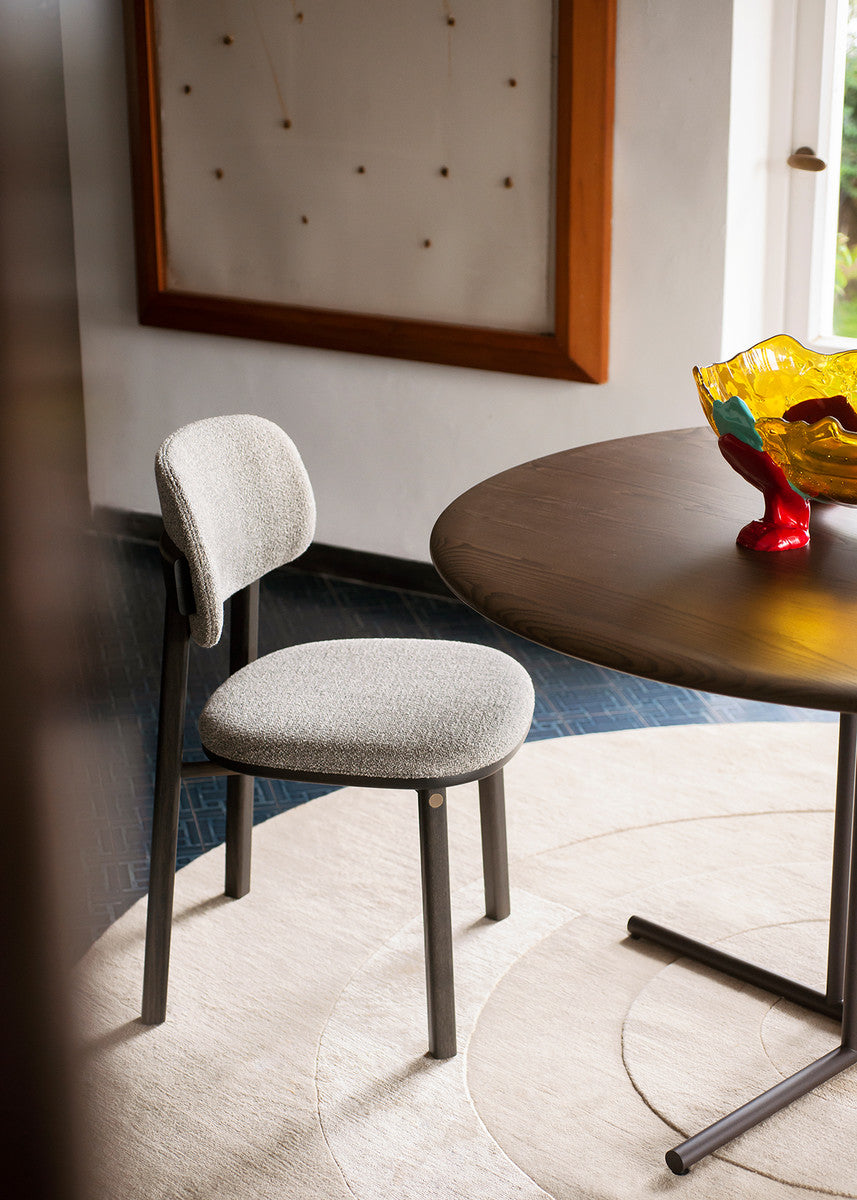 Helvetica 868 Dining Chair