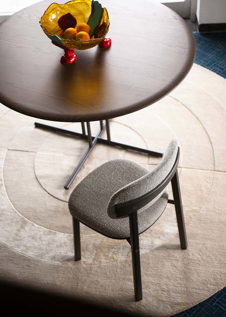 Helvetica 868 Dining Chair