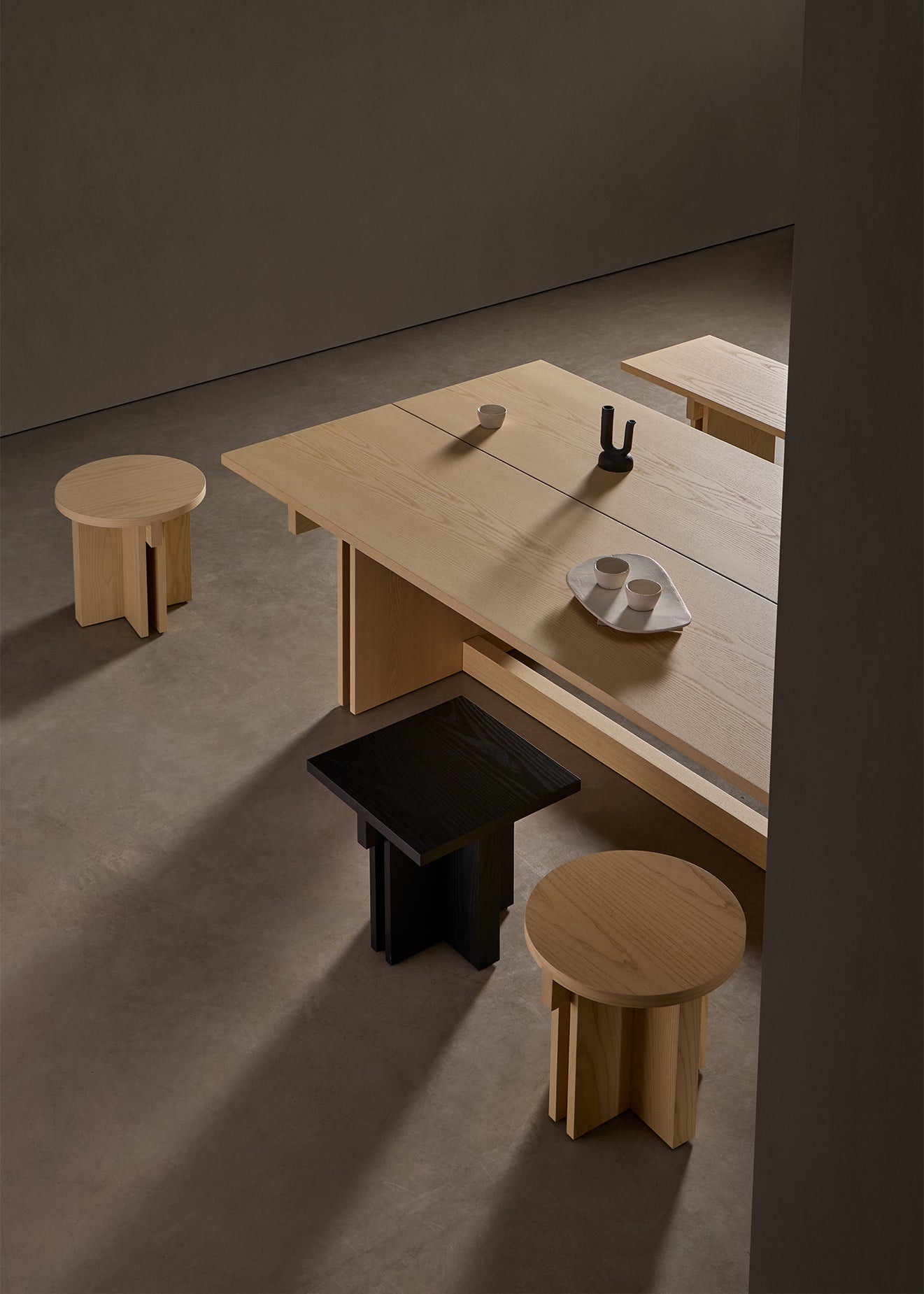 Rak Dining Table - 280