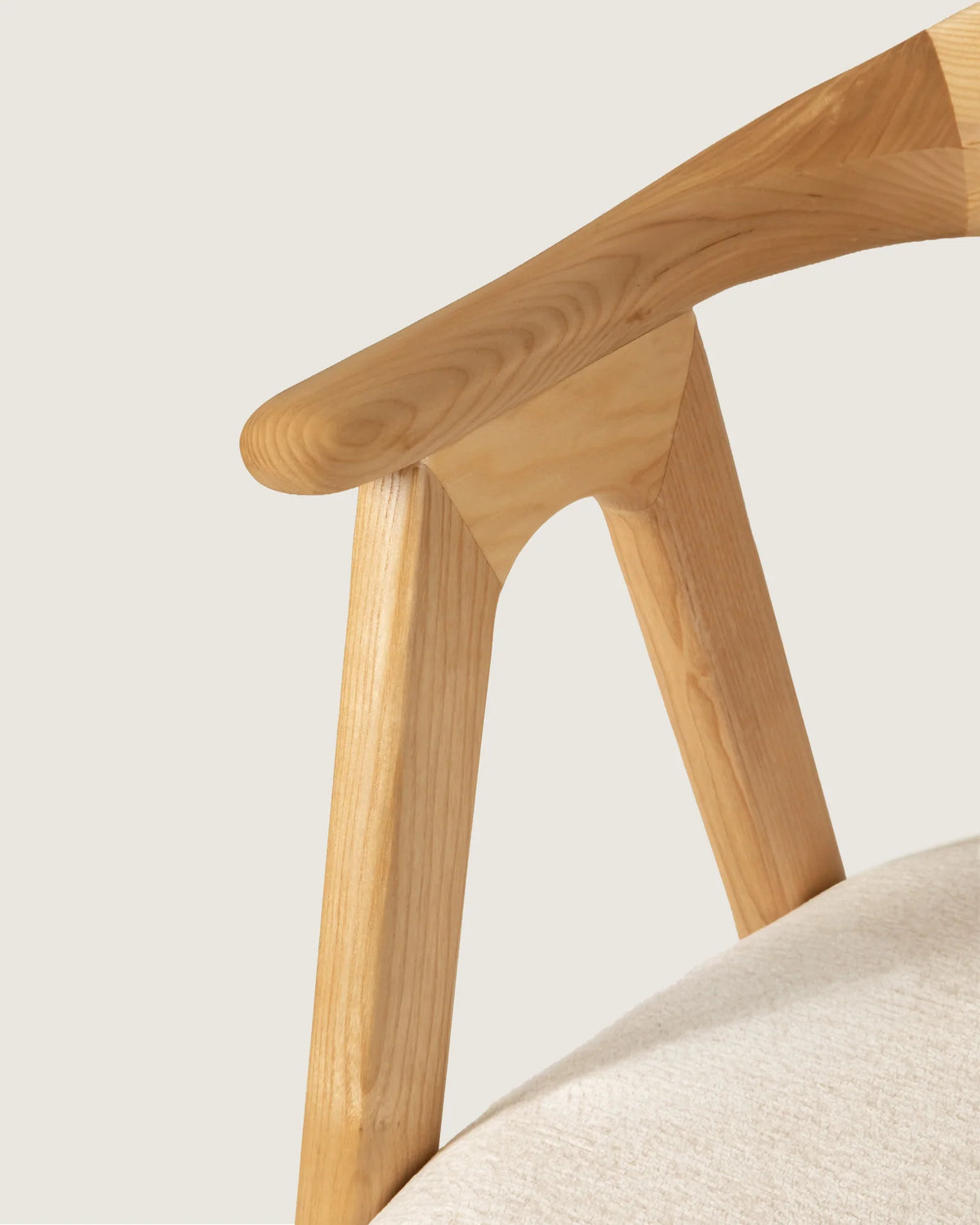 Lyra chair - set of 4 in Walnut
