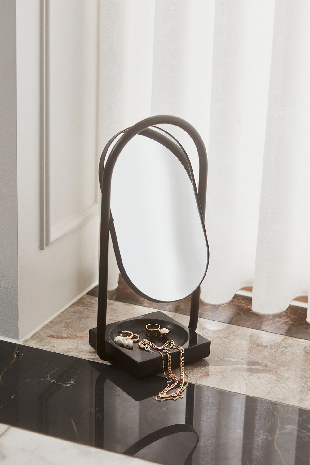 Angui table mirror