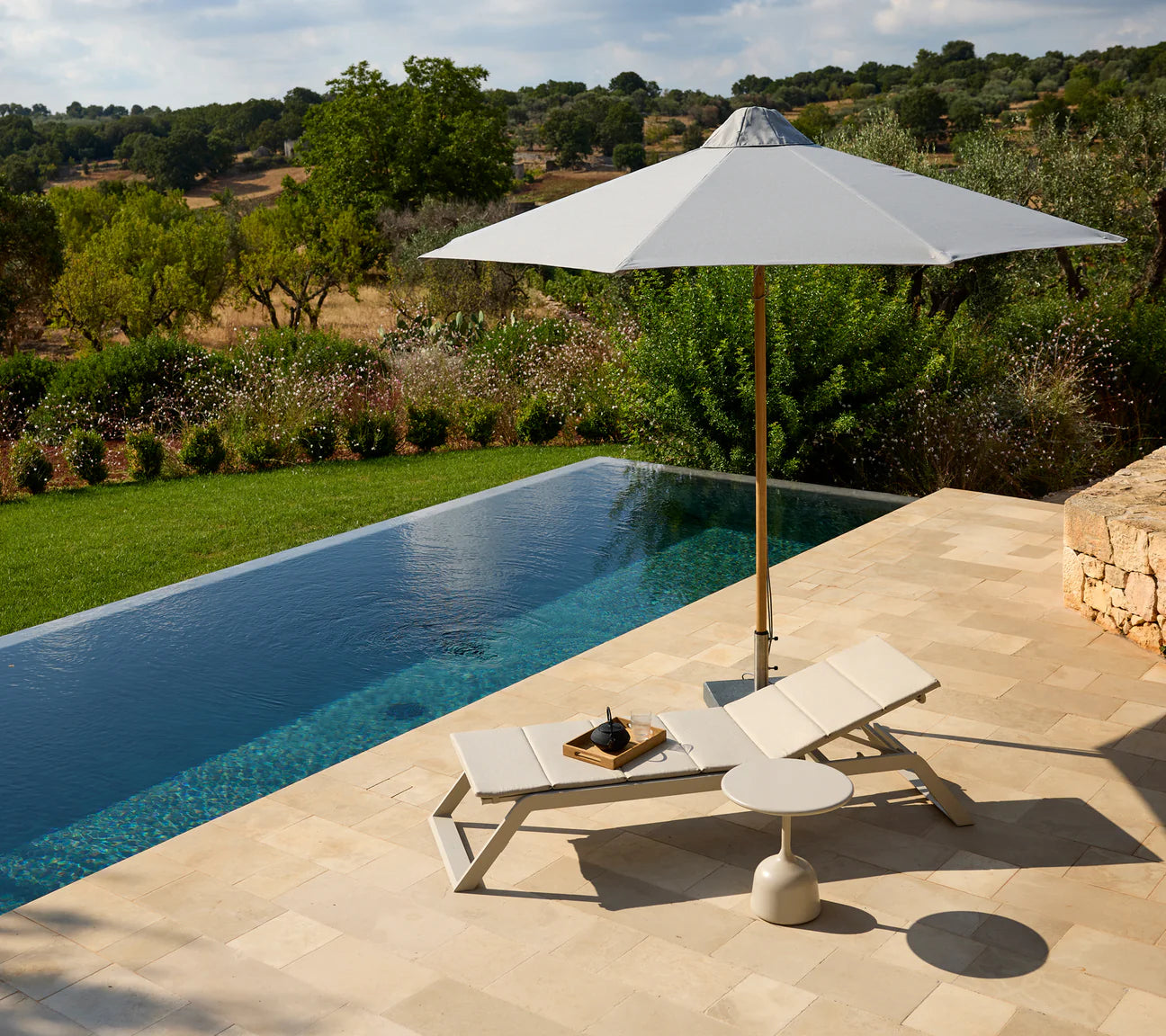 Siesta sunbed with cushion
