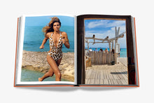 Carregar imagem no visualizador da galeria, St. Tropez Soleil Book &amp; Travel from Home Scented Candle
