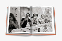Carregar imagem no visualizador da galeria, St. Tropez Soleil Book &amp; Travel from Home Scented Candle
