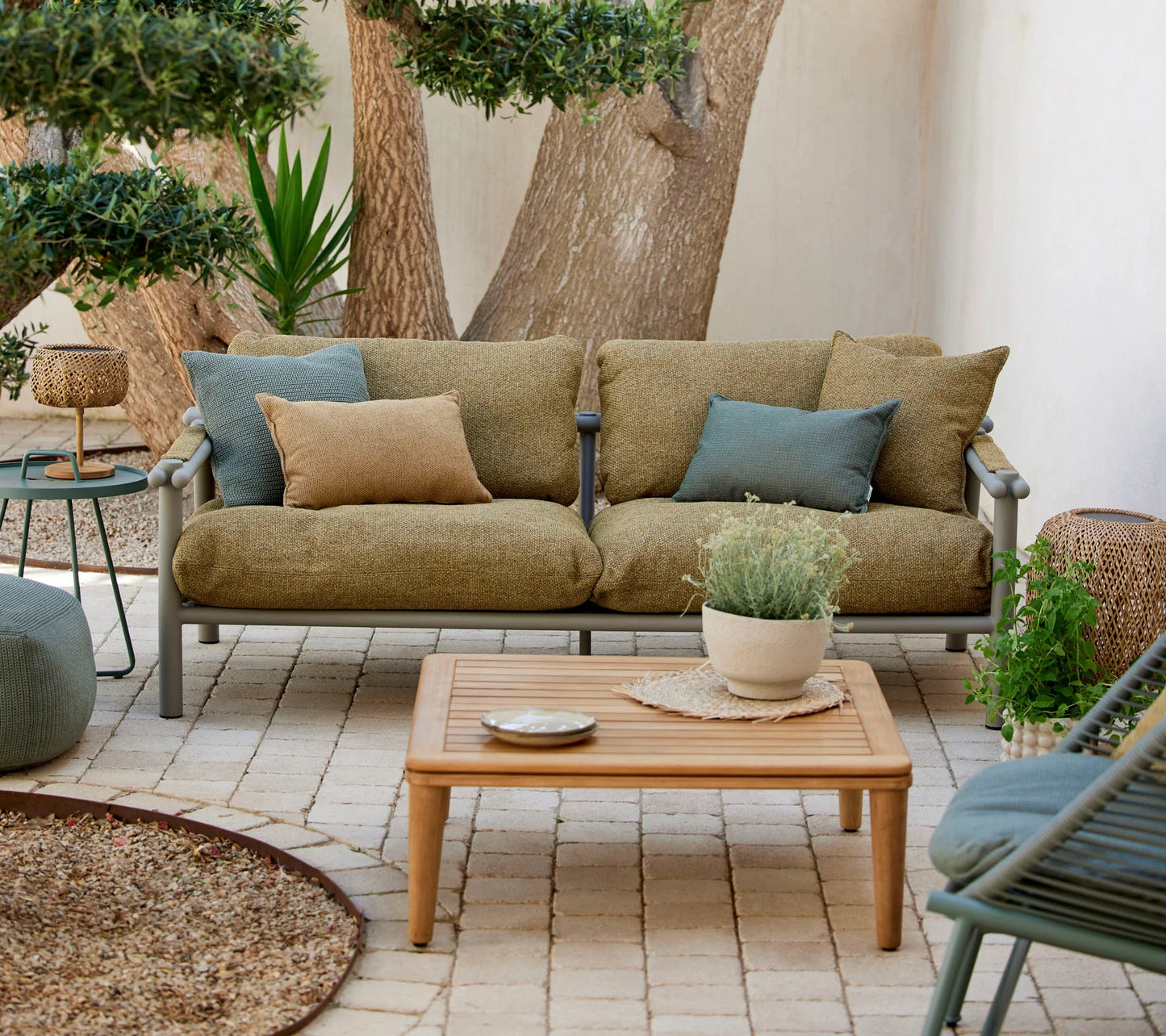 Sticks 2 seater sofa - aluminium