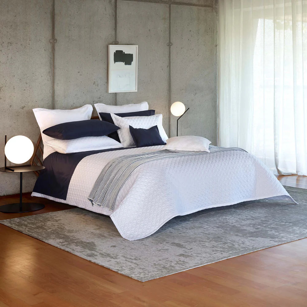 Suave bedspread