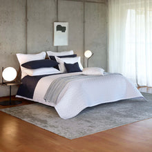 Load image into Gallery viewer, Suave bedspread
