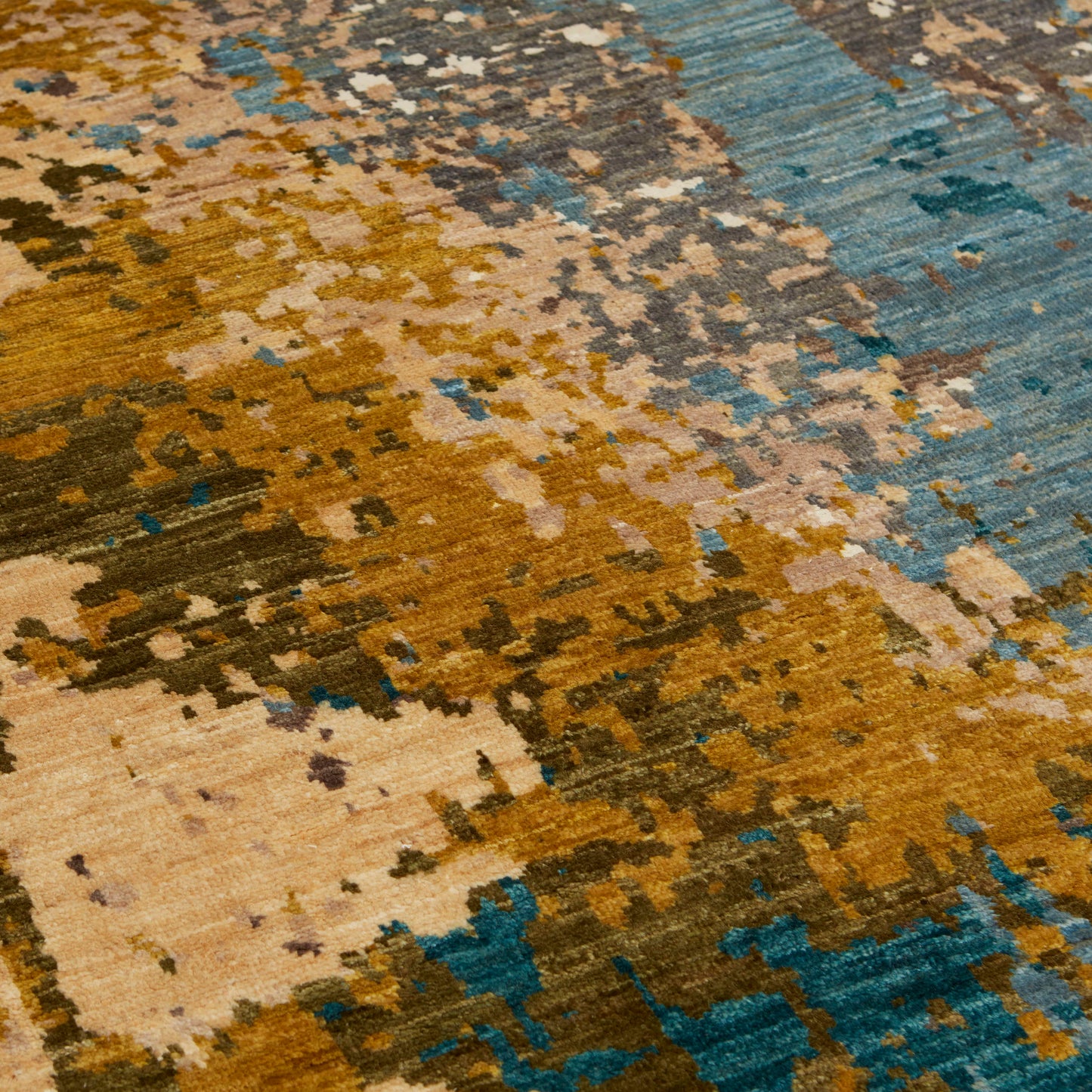 Tapis Holi with Blue