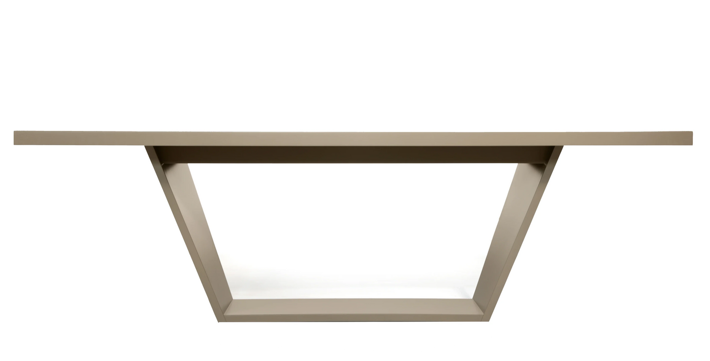 Trape Dining Table