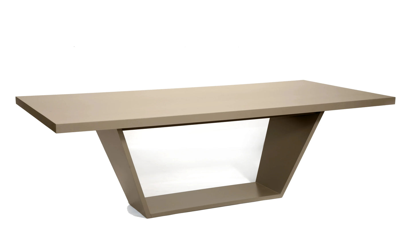 Trape Dining Table
