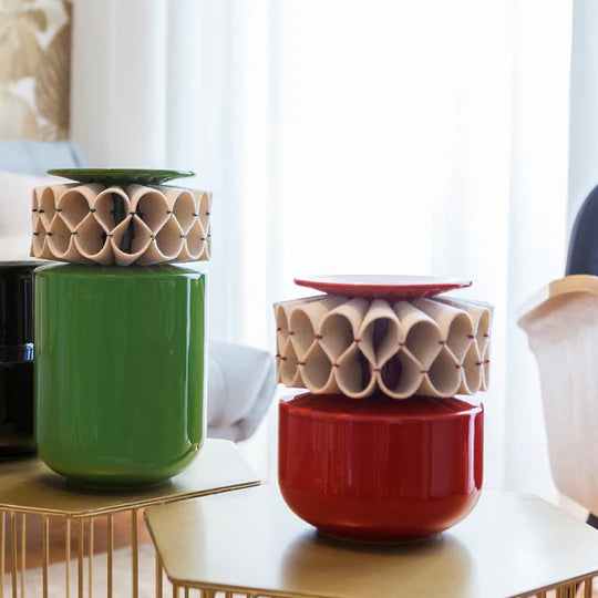 A Gola de Rufos - Small Red Vase