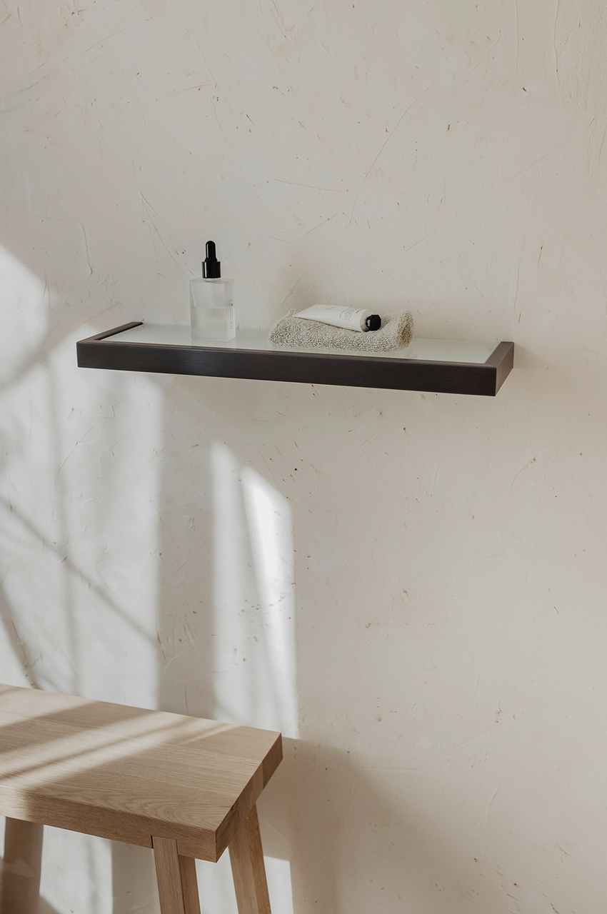 Linea - shelf medium