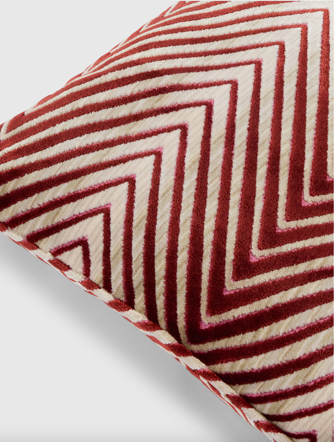 Ziggy Cushion - Red & Multicoloured (40 x 40 cm)