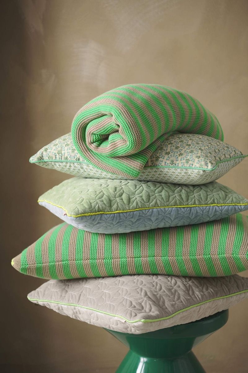 Bonsoir throw green
