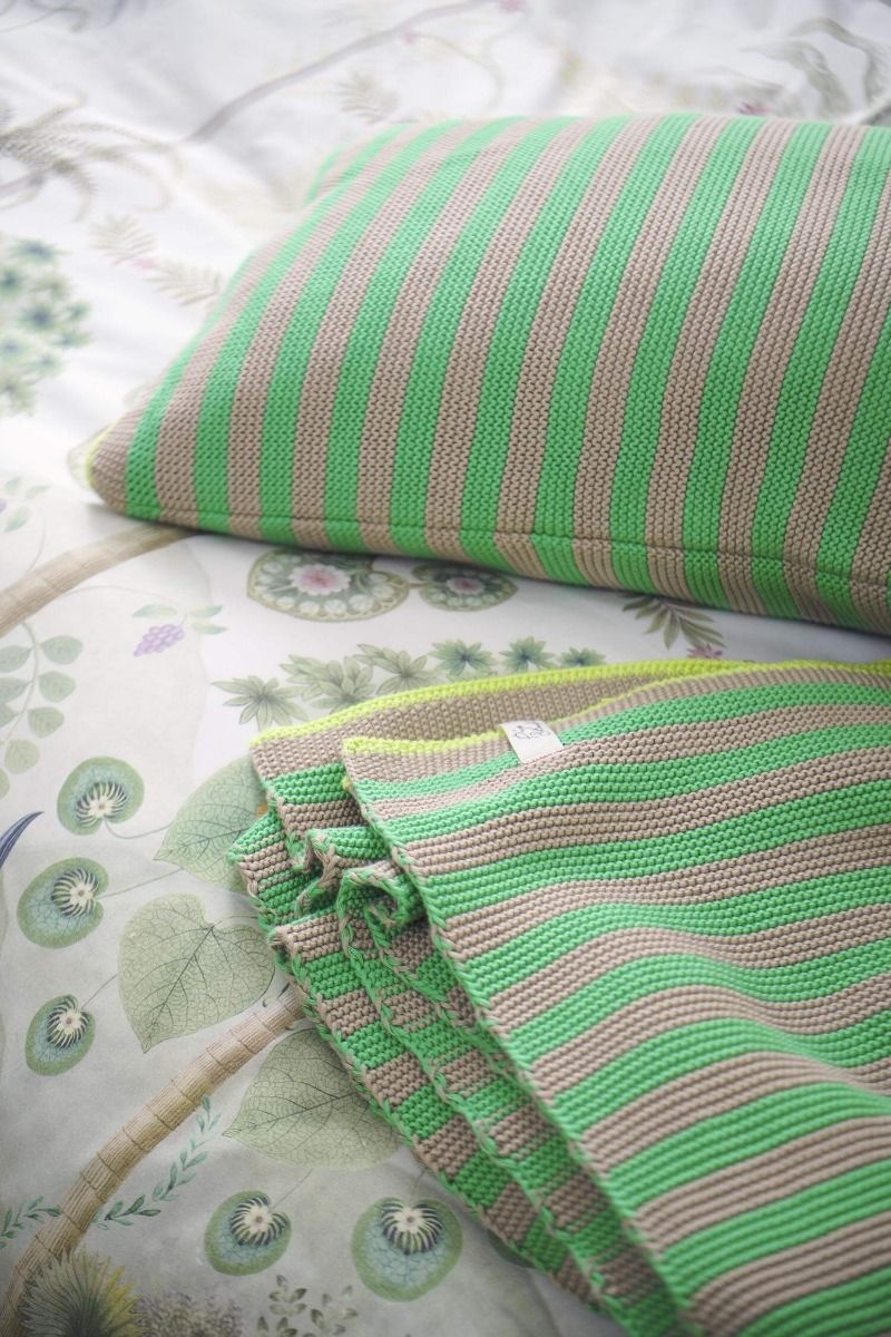Bonsoir throw green