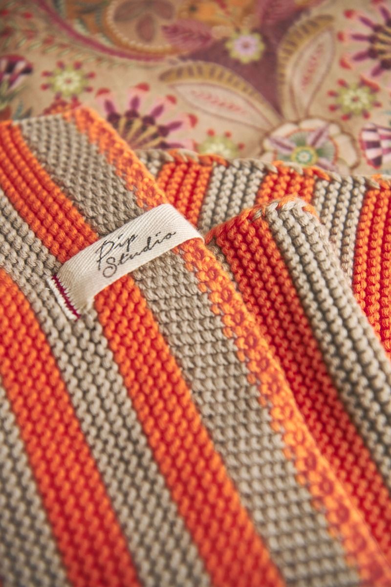 Bonsoir throw orange