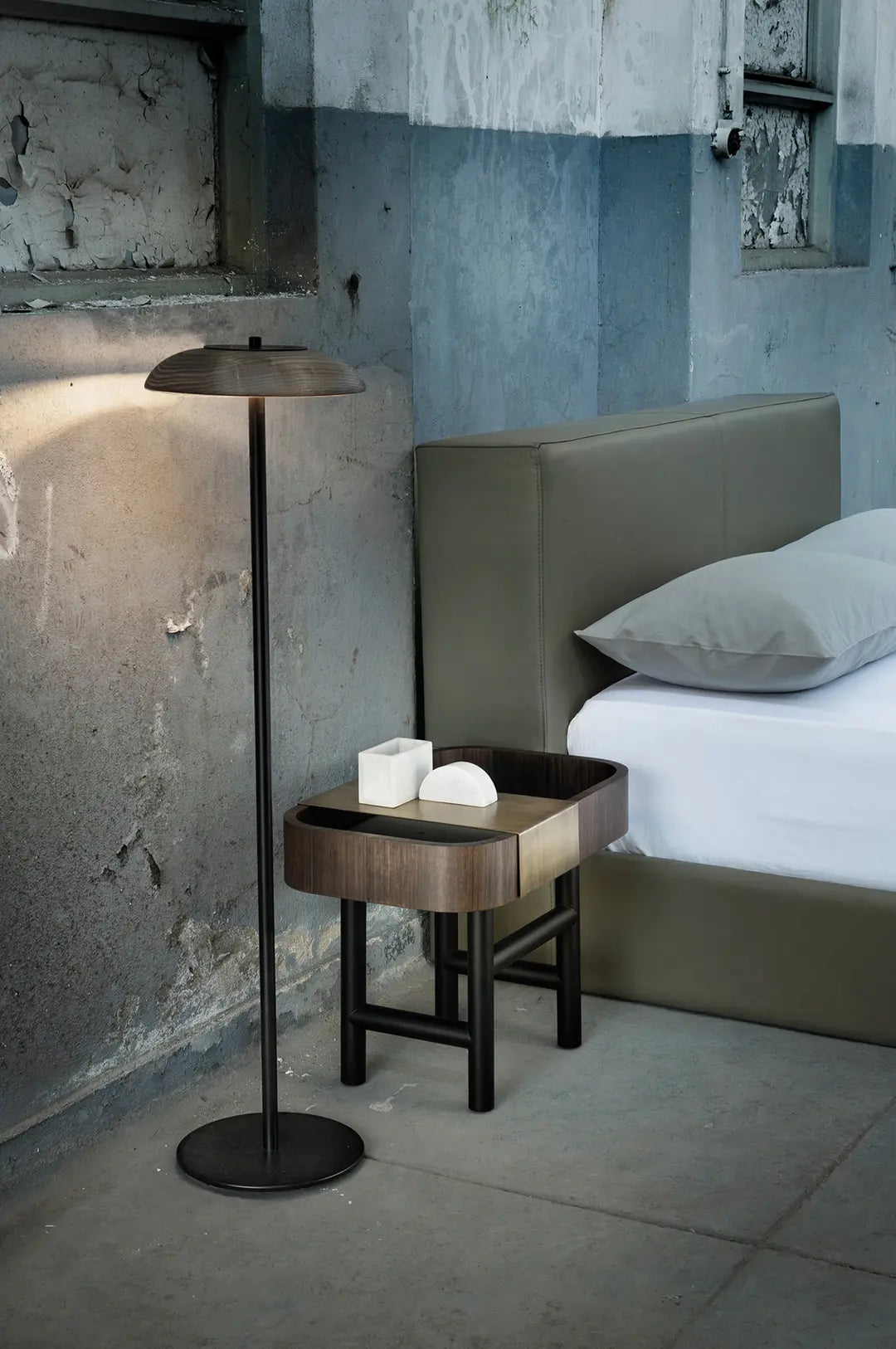 Ombro Bed