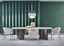 Carregar imagem no visualizador da galeria, Onno Dining Table
