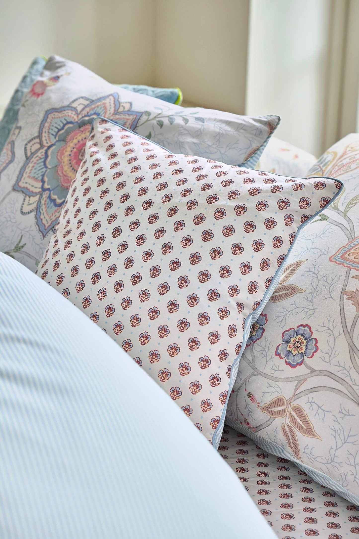Cushion Jaipur Flower Light Blue