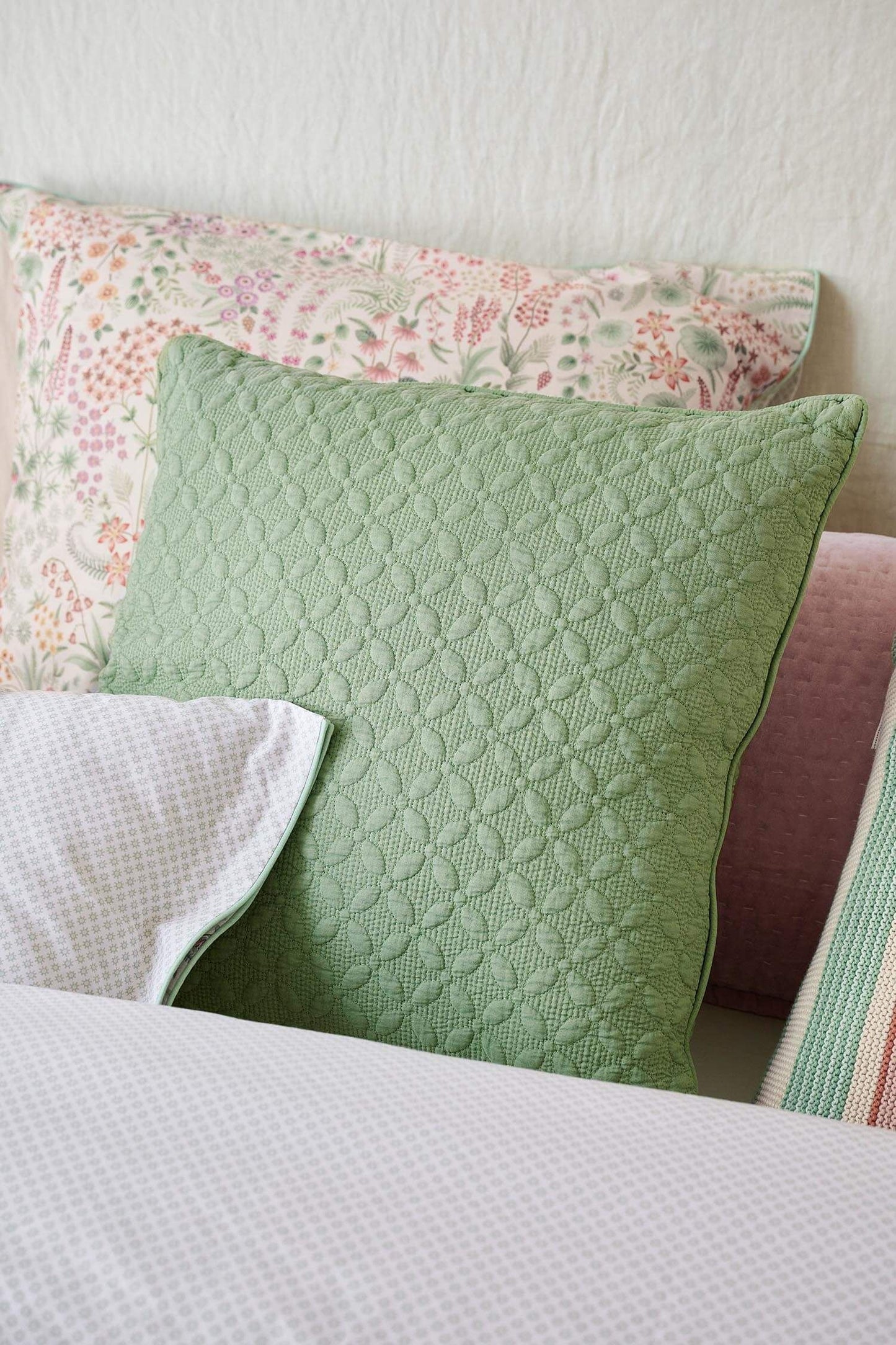 Cushion Yuna Green
