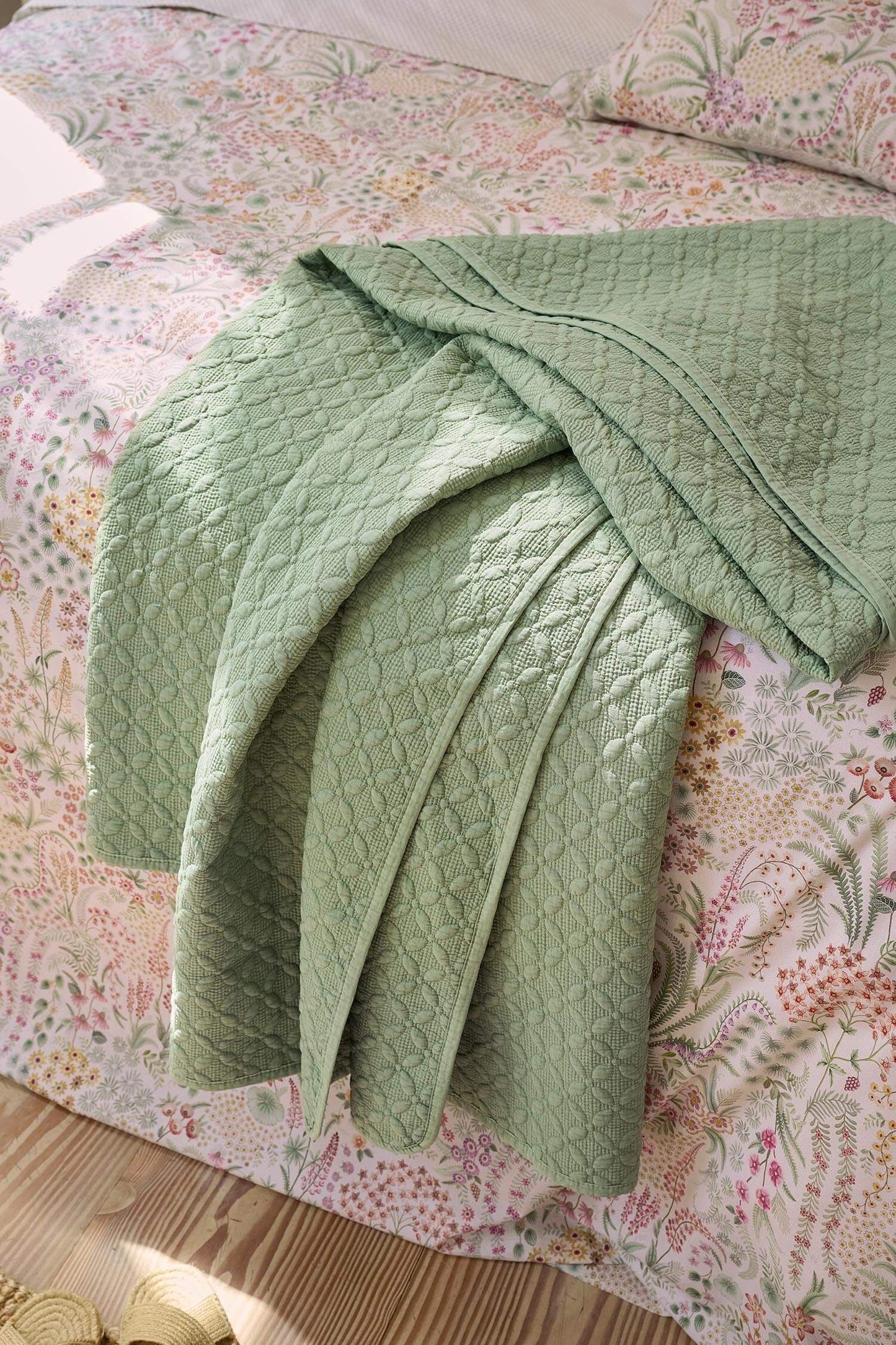 Throw Yuna Green