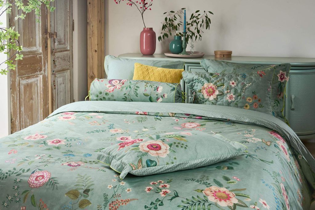 Roll Cushion Everbloom Green