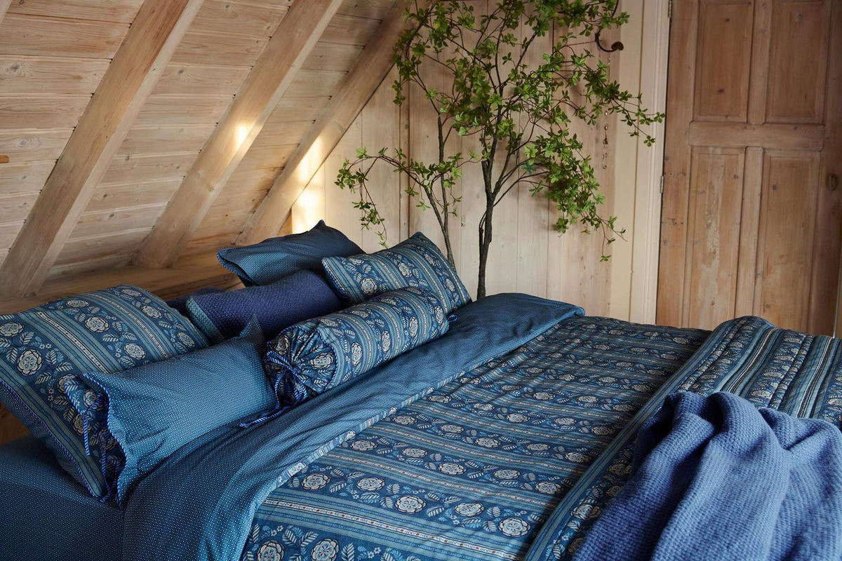 Rosa Rani Quilt - dark blue