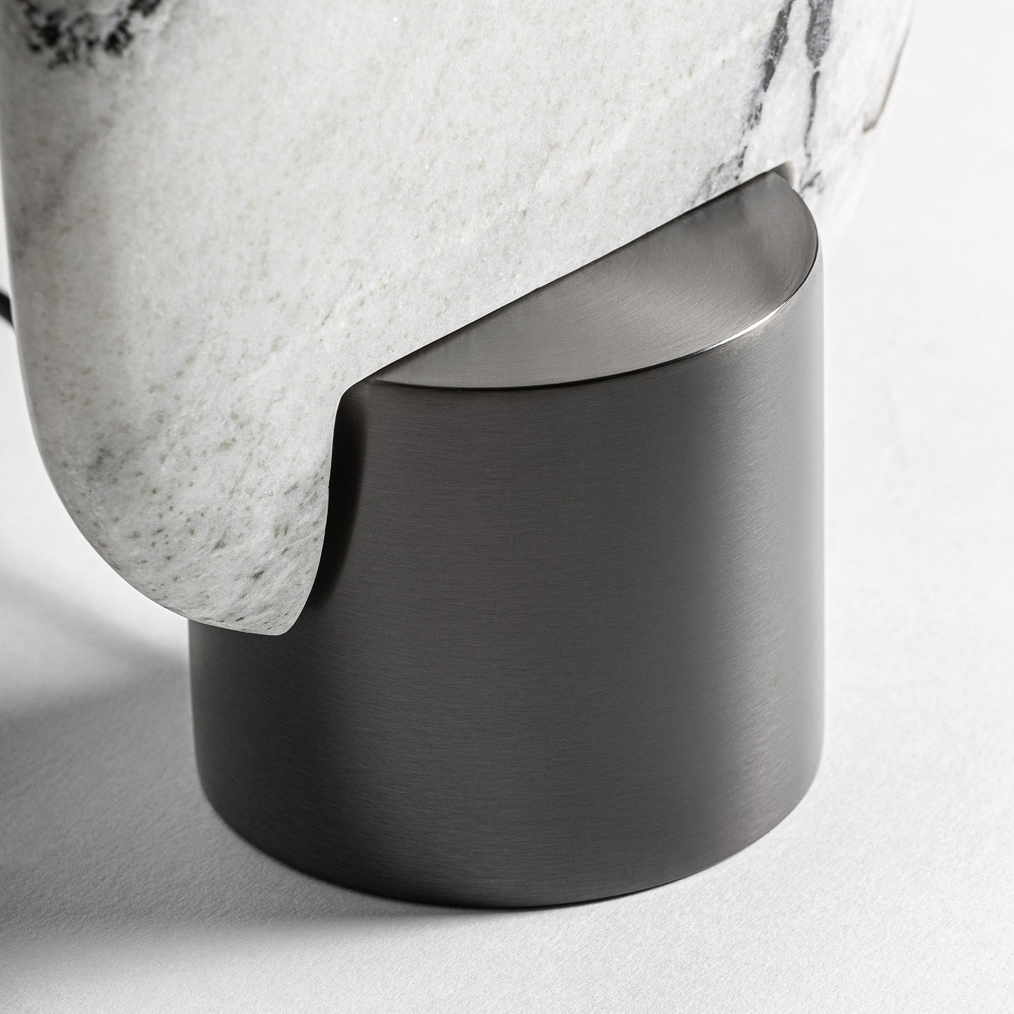Dilash table lamp