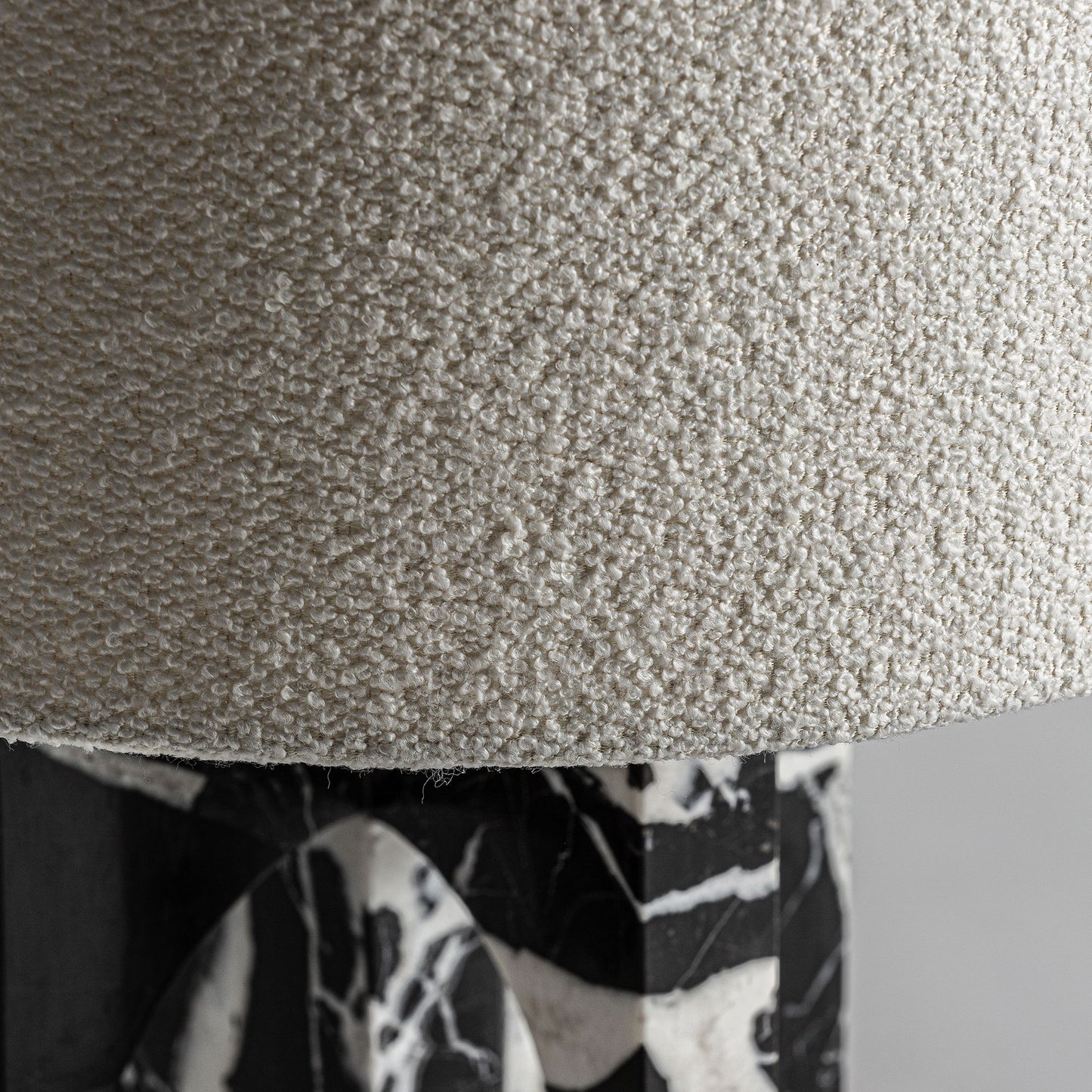 Noiré table lamp