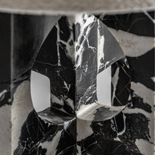 Load image into Gallery viewer, Noiré table lamp
