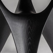 Carregar imagem no visualizador da galeria, BILZEN DINING TABLE
