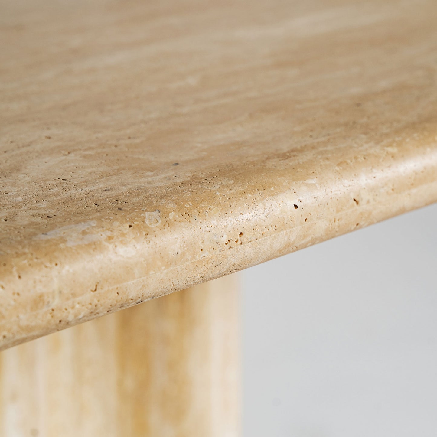 Thiennes Dining Table