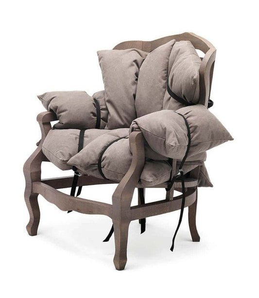 7 Pillows armchair