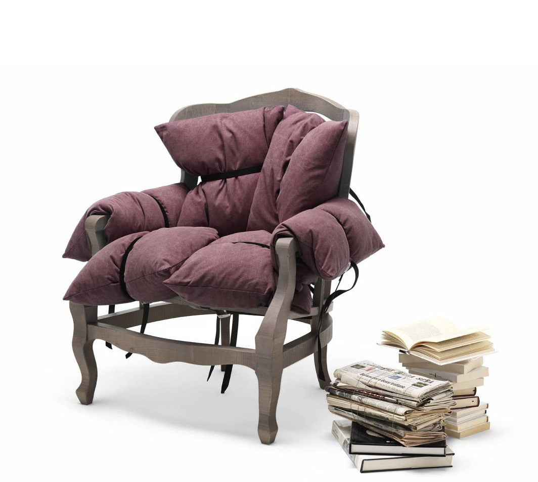 7 Pillows armchair