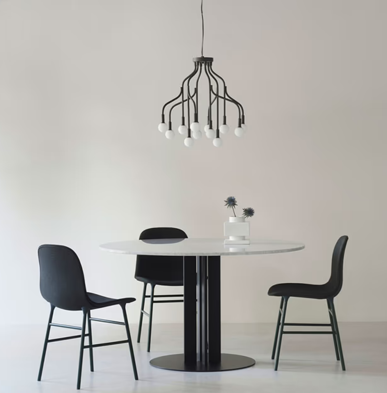 Vekst Lamp Black