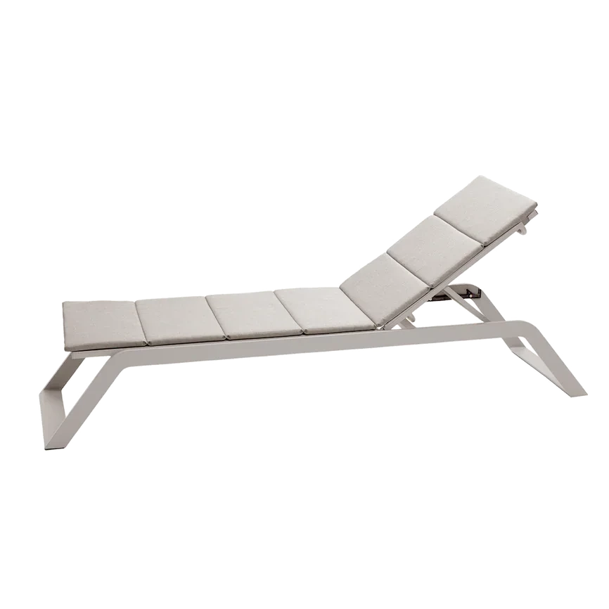 Siesta sunbed with cushion