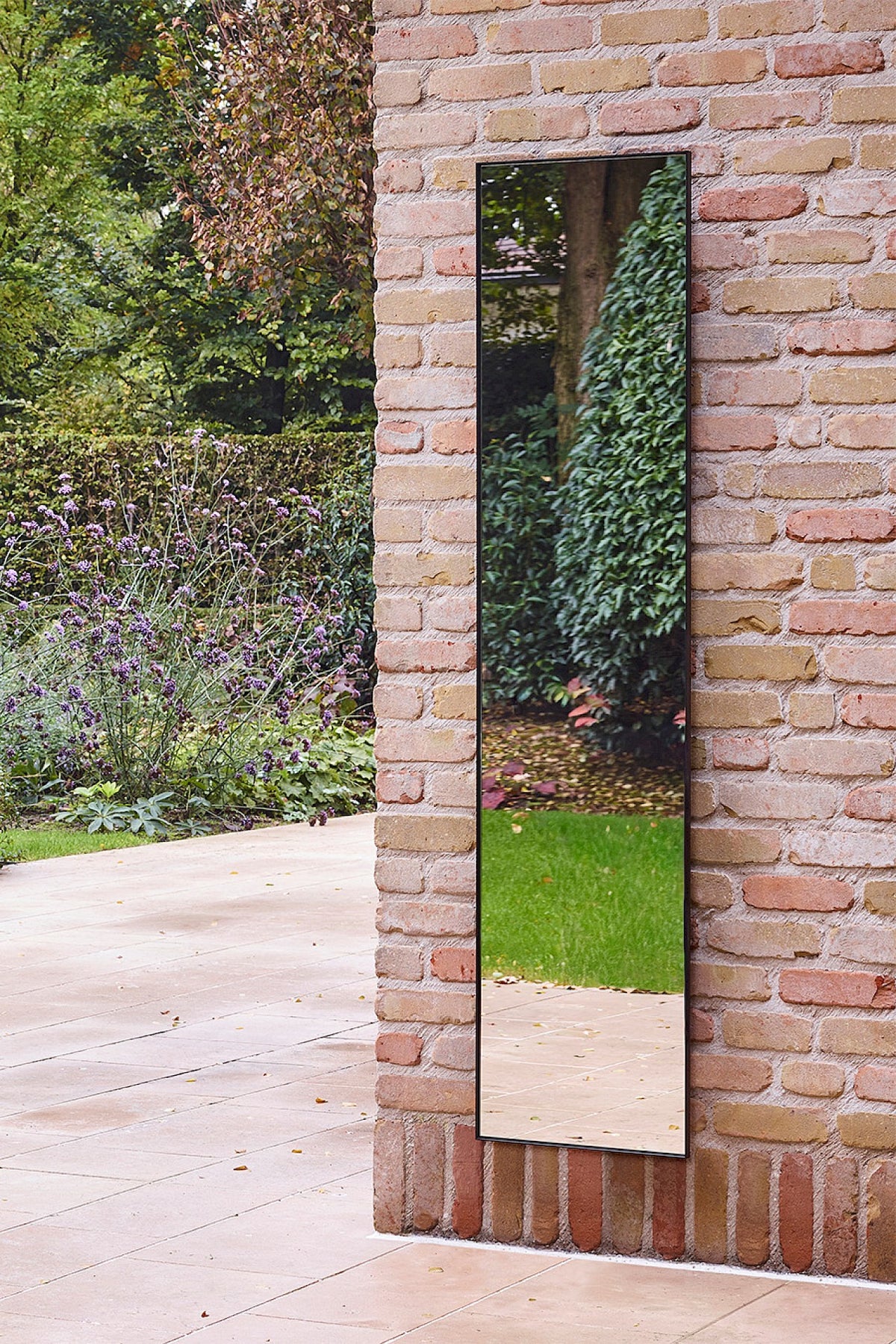Lucka Outdoor black Hall