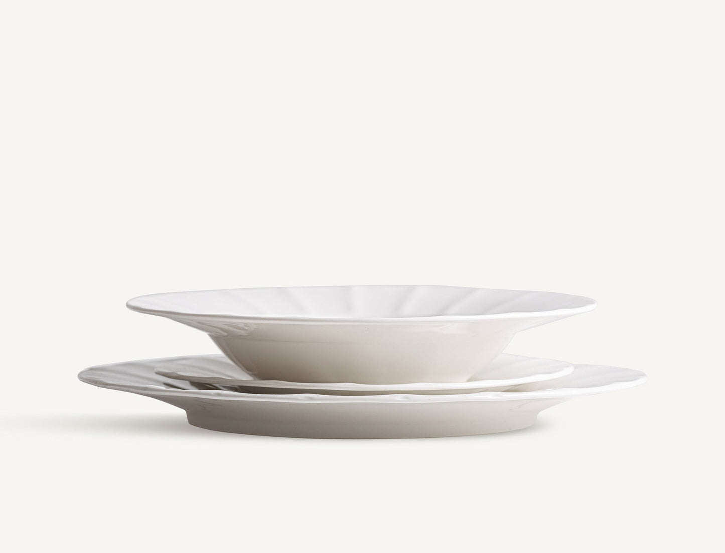 BONDEY CROCKERY (SET OF 18)