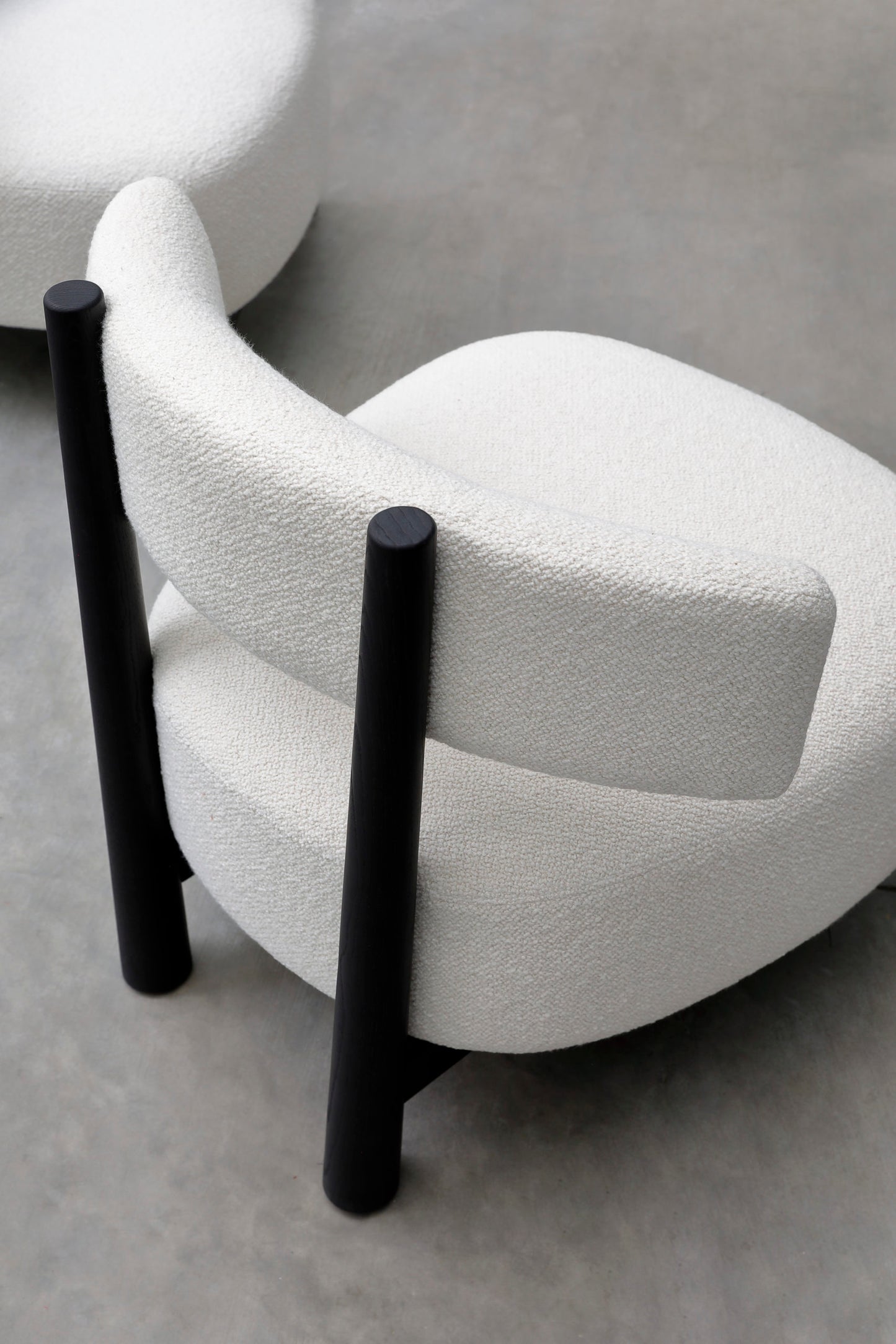 Dalya armchair
