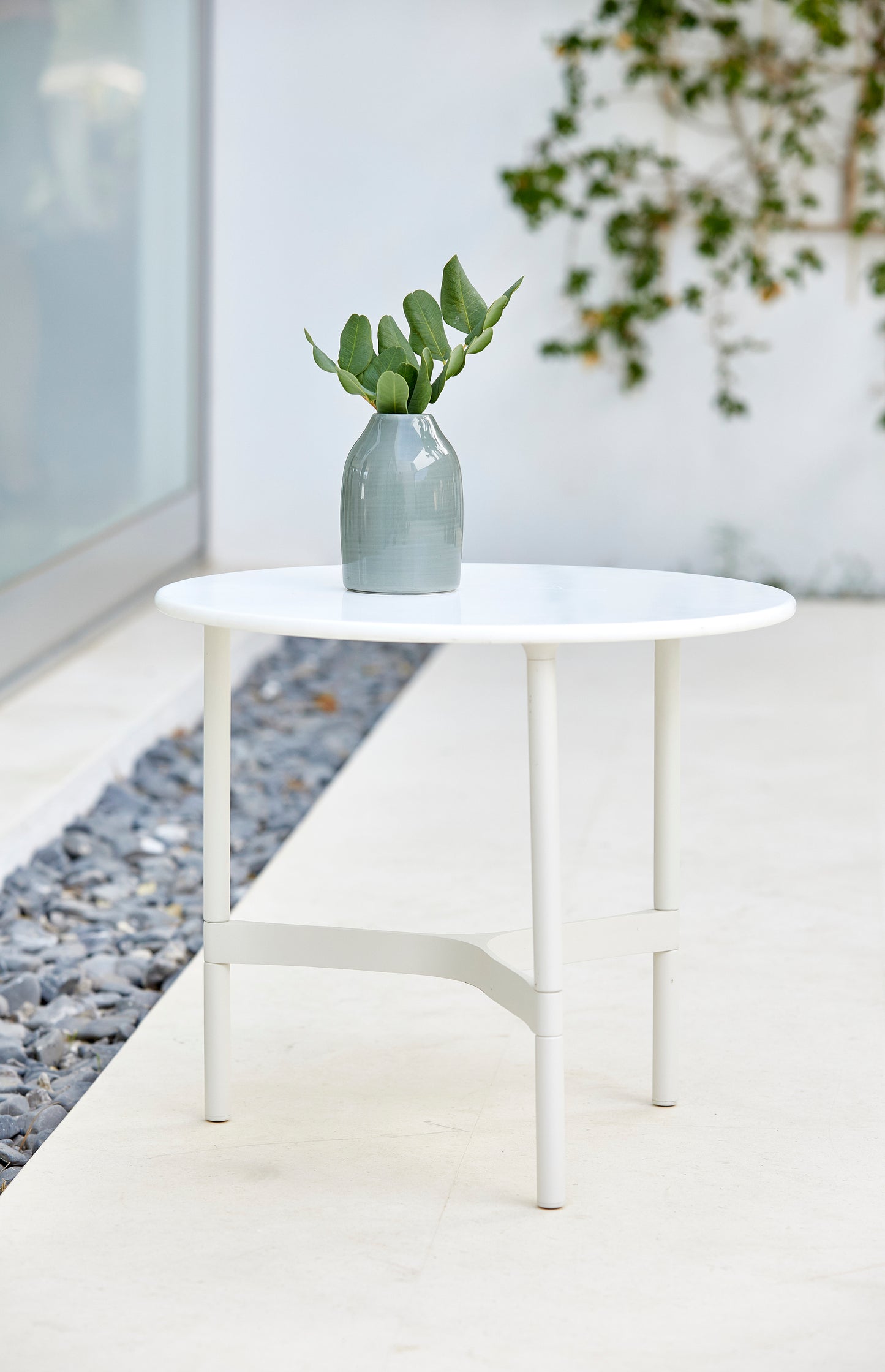 Twist aluminium coffee table