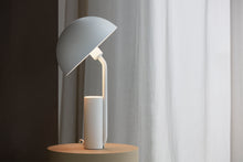 Carregar imagem no visualizador da galeria, Cap table lamp
