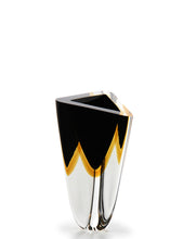 Carregar imagem no visualizador da galeria, Triangle vase
