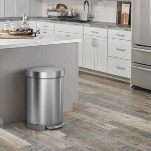 Trash bin with step (45/60 lt)