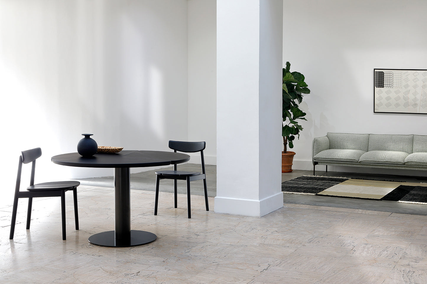 Klee dining table