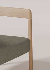 Nua armchair